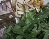 Foto langkah ke 1 dari resep Ayam suwir gule sambal kemangi.