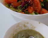 Foto del paso 4 de la receta Ensalada cabrales, ajos fritos, tomate, con brotes frescos