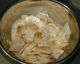 A picture of step 7 of Izakaya Pub-style Kotchori Kimchi (Turnip Salad).