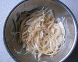 A picture of step 2 of Easy Fresh Onion Salad.