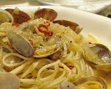 A picture of step 27 of Authentic Vongole Bianco Clam Pasta.