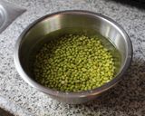 A picture of step 1 of Filippino Mung Bean Soup.