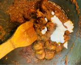 A picture of step 8 of Smoked Prawns Karahi.