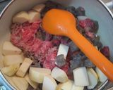 A picture of step 3 of Yamagata-Style Stewed Taro Root.
