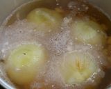 A picture of step 6 of Chinese Soup with Ground Chicken and a Whole Onion.