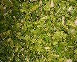 Foto del paso 1 de la receta: Hindbeh: Guiso de acelgas y cebolla caramelizada