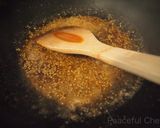 A picture of step 3 of ［Vegetarian] Fried Burdock Root with Sweet-Salty Sauce and Sesame Seeds.
