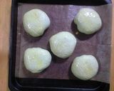 A picture of step 5 of Mugwort Anpan in a Bread Maker.