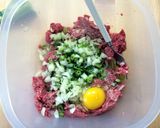 A picture of step 3 of Homemade Burger Patty.