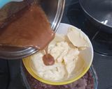 Foto langkah ke 7 dari resep Praline Travel Cake.