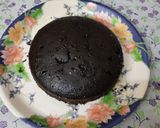 A picture of step 6 of Chocolate choco chips cake.