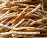 Foto langkah ke 7 dari resep Kue bawang/ladrang/stik bawang renyah simpel.