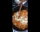 A picture of step 5 of Cheesy tomato pasta.