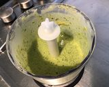 Une image de l'étape 5 de Sauce salade moutarde,avocat et persil.