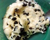 A picture of step 6 of Raisin Cookies.