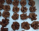 Foto langkah ke 3 dari resep Semprit coklat,.