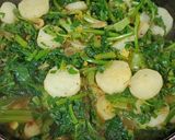 A picture of step 4 of Mooli ki bhaji.
