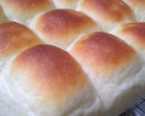 A picture of step 4 of Potato and Mayonnaise Bread Rolls.