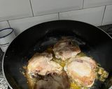 Foto langkah ke 2 dari resep Creamy Chicken Mushroom.