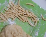Foto langkah ke 3 dari resep Stik keju simple  ACI / TEPUNG TAPIOKA / TEPUNG KANJI.