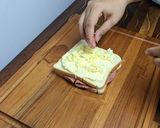 Foto langkah ke 3 dari resep Croque Monsieur (Roti panggang keju Prancis).