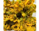 A picture of step 5 of Palak kay Pakory.