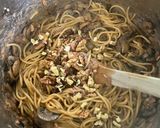 Foto del paso 7 de la receta: Pasta con setas y nueces