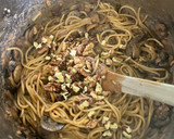 Foto del paso 7 de la receta: Pasta con setas y nueces