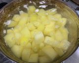 Foto langkah ke 1 dari resep Homemade Easy Mashed Potato.