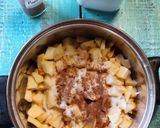 Foto del paso 1 de la receta: Queque de yogur con manzana