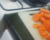 A picture of step 1 of Carrots and green chillies relish.