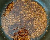 Foto langkah ke 2 dari resep Chilli Oil.