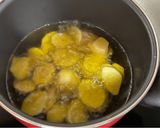 Foto del paso 2 de la receta: Papas en salsa verde con huevo duro y judías verdes