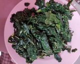 Foto langkah ke 2 dari resep Telur dadar daun singkong.