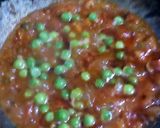 A picture of step 2 of Mutter paneer masala.