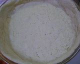 A picture of step 4 of Tomato Cream Quiche with Eggplants and Tomatoes.