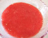 A picture of step 2 of Strawberry Custard Cream.