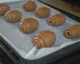 A picture of step 7 of Cream Cheese and Chocolate Butter Rolls.