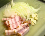 A picture of step 1 of Bacon and Spring Cabbage in Tomato Sauce.