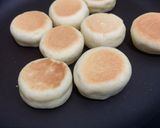 Foto langkah ke 5 dari resep Bakpia Teflon isi Meses.
