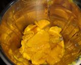 A picture of step 3 of Mango cashew milk shake.