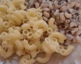 A picture of step 1 of Minestrone soup.