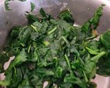 Foto del paso 2 de la receta Espinacas a la catalana a mi manera