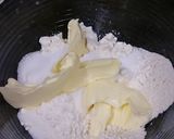 A picture of step 2 of Apple Crumble.