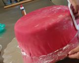Foto del paso 9 de la receta: Pastel navideño decorado con fondant
