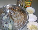 A picture of step 1 of Hawaiian Style Garlic Shrimp.