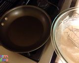 A picture of step 2 of Sweet or savory crepes.
