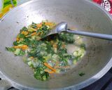 Foto langkah ke 4 dari resep Bihun Goreng Sayur Petai.