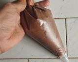 Foto langkah ke 5 dari resep Lidah Kucing Coklat Choco Chips.