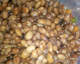 A picture of step 9 of Soft chapati served with beans.